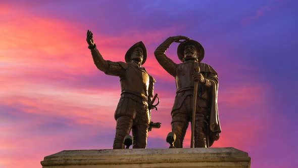 Looping time lapse of Francisco de Montejo monument in Merida, Mexico with a sunset pink sky.