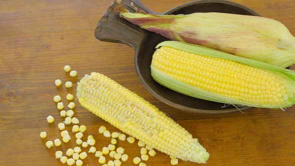 White and Yellow corn form Americas