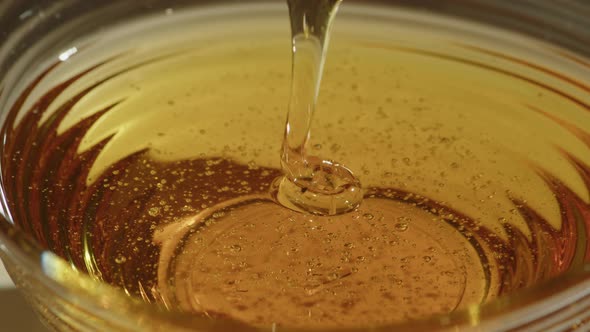 Honey pouring