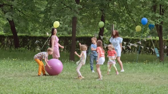 Exciting Game for Kids and Their Parents alt