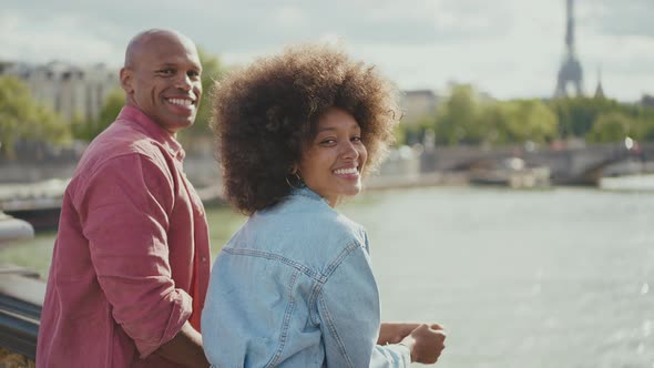 Happy couple spending time in the city