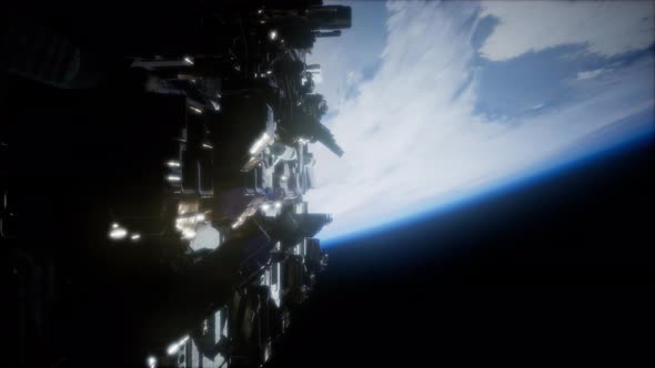 Alien UFO Near Earth alt