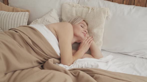 Leisure Morning Sleeping Woman Freelance Lifestyle