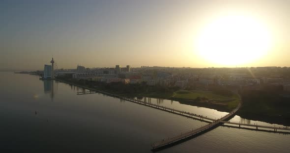 Parque Nacoes City by the River