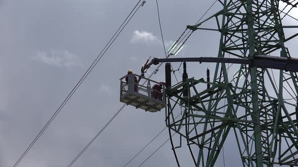 High Voltage Line Workers 2