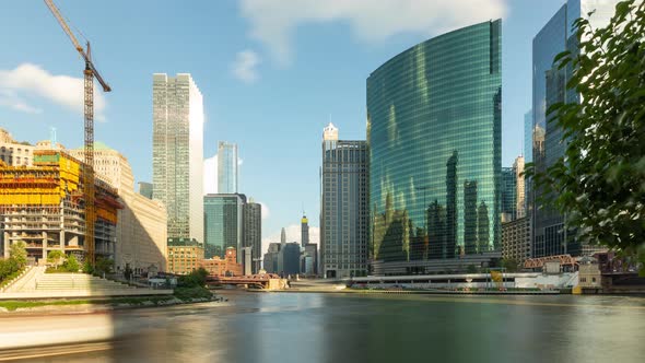 Time Lapse of downtown Chicago and the Chicago river