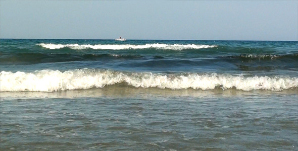 Sky Line Of The Sea With Boat alt