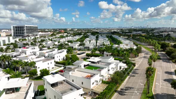 Aerial Drone Video Oasis Doral Upscale Homes