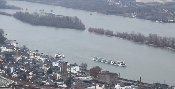 River Traffic Time Lapse 03