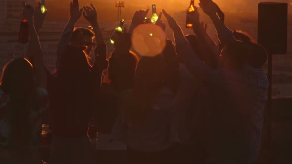 Nonstop Rooftop Party alt