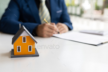 to sell the house legally. Real estate consultant, legal agreement contract, rental, lease, mortgage.