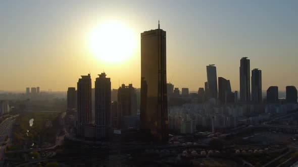 Seoul Yeouido Financial Building Glow