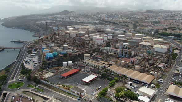 Aerial view of Santa Cruz de Tenerife oil