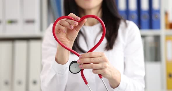 Doctor Makes Heart Emblem Out of Stethoscope