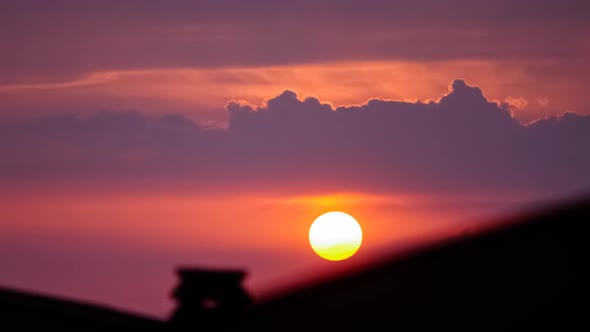 Time-lapse Big Sunset purple to 200 mm