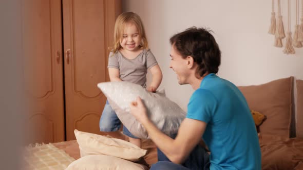 Dad and Daughter Fight Pillows Funny Happy Video Love Family Relationships