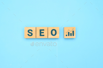 SEO, Search engine optimization ranking, Magnifying glass with arrows
