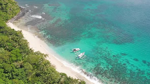 Stunning, beautiful drone shots taken in El Nido, Palawan, The Philippines.