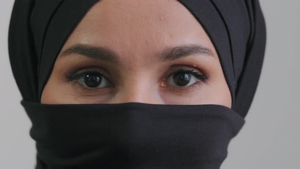 Female Eyes Muslim Young Beautiful Arabian Woman Girl Wearing Traditional Hijab Veil with Pretty