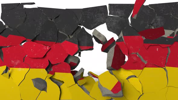 Breaking Wall with Painted Flag of Germany alt