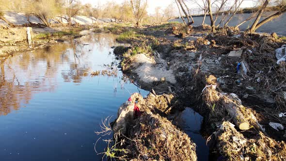 Aerial shot of trash In Los Angeles River