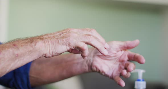 Close up of the hands of a senior caucasian man