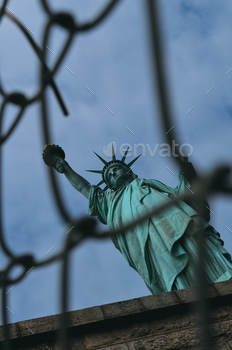 statue of liberty concept no liberty