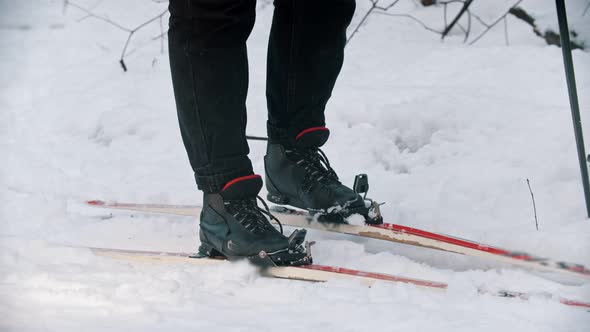 Skiing in the Woods - Stop Moving and Unsetting Boots From the Ski