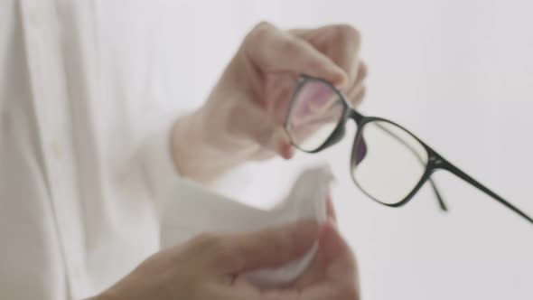 Cleaning glasses first after wearing glasses.