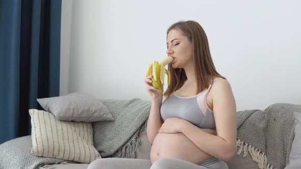 Balanced Diet and Weight Monitoring of a Pregnant Woman