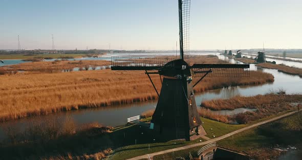 Kinderdijk Aerial 4K