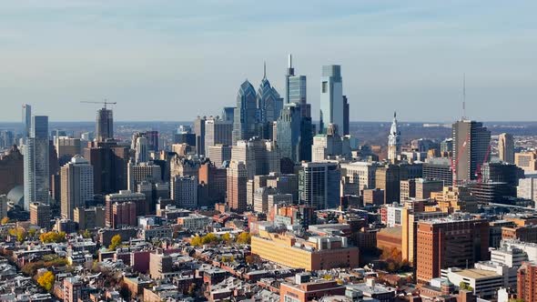 Slow rotation around Philadelphia skyline