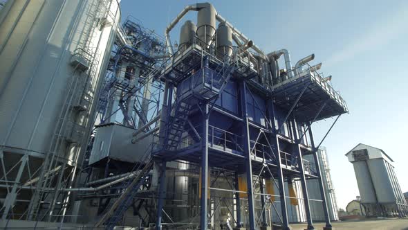 Grain processing plant's metallic structure