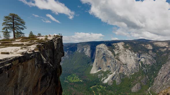 Yosemite Taft Point Time Lapse