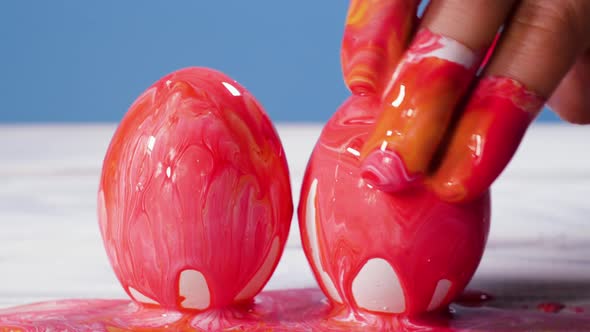 Painting Easter Eggs Preparation for Spring Holiday Liquid Marble Texture Marble Ink Colorful Fluid