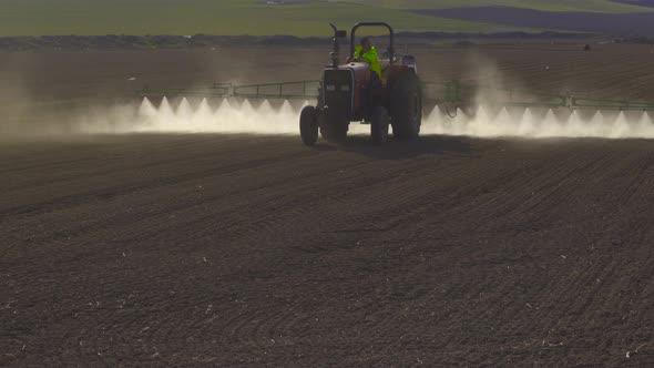 Tractor agrochemical Agricultural spraying.