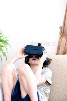 Kid wearing virtual reality glasses