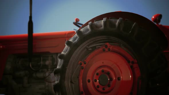 Old Vintage Retro Tractor alt
