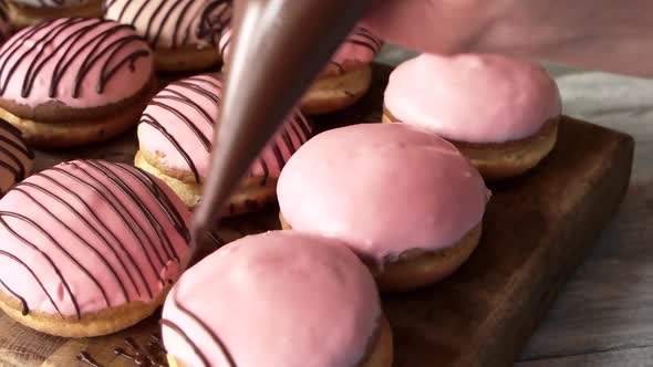 Decoration of Biscuit Using Pastry Syringe