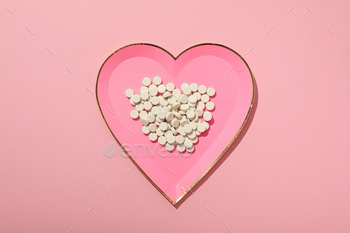The drug in the form of tablets for the heart.