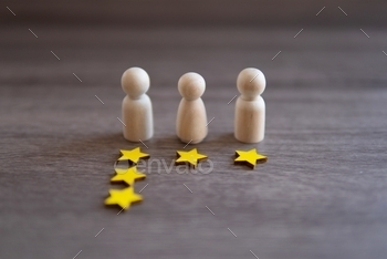 Wooden dolls and stars.