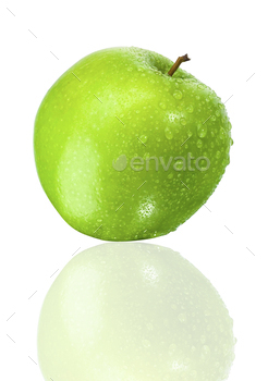 Green apple isolated