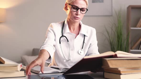 Medical Research Female Doctor Study Diagnosis