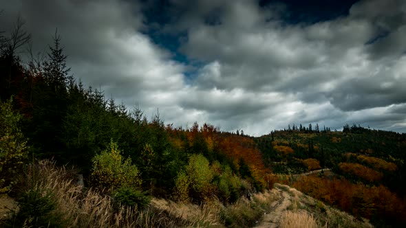 Autumn scenery in the mountains.