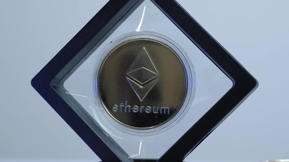 ETH ethereum coin rotating