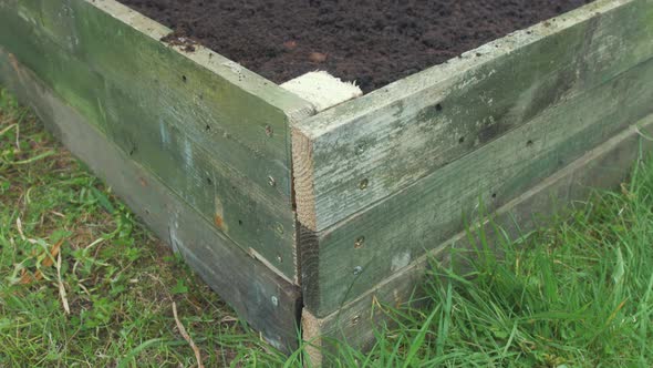 Self made raised garden bed for growing planks REVEAL TILT