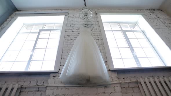 Beautiful White Wedding Dress alt