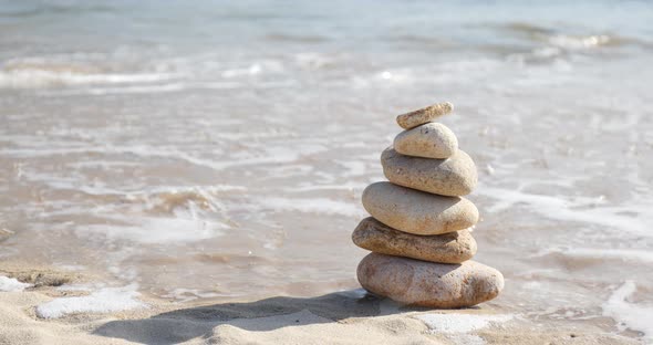 Seascape and pebble zen rock stone