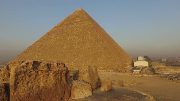 Great pyramid of Khufu at Giza, Egypt