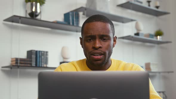 A young man who received bad news while surfing the internet